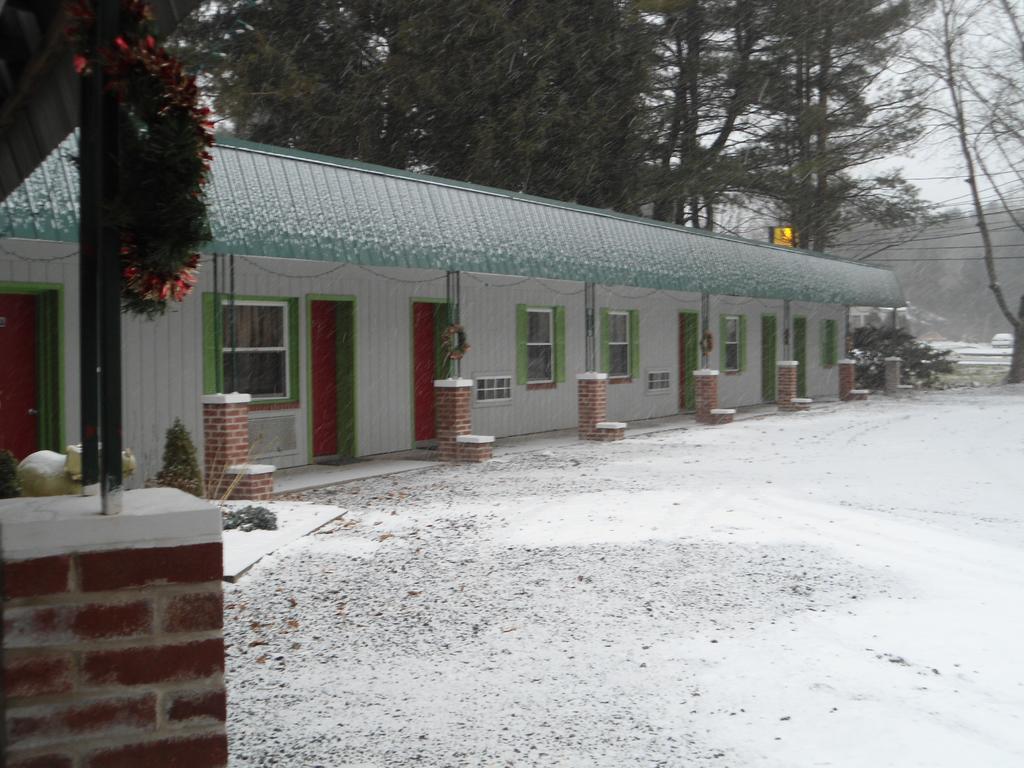 Flower Field Inn And Cottages Stroudsburg Dış mekan fotoğraf