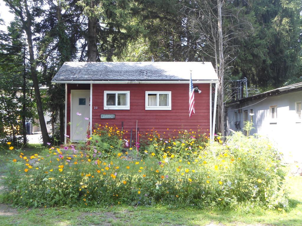 Flower Field Inn And Cottages Stroudsburg Dış mekan fotoğraf