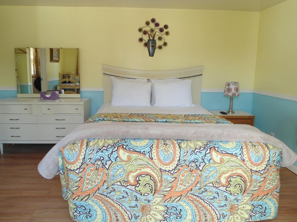 Flower Field Inn And Cottages Stroudsburg Dış mekan fotoğraf