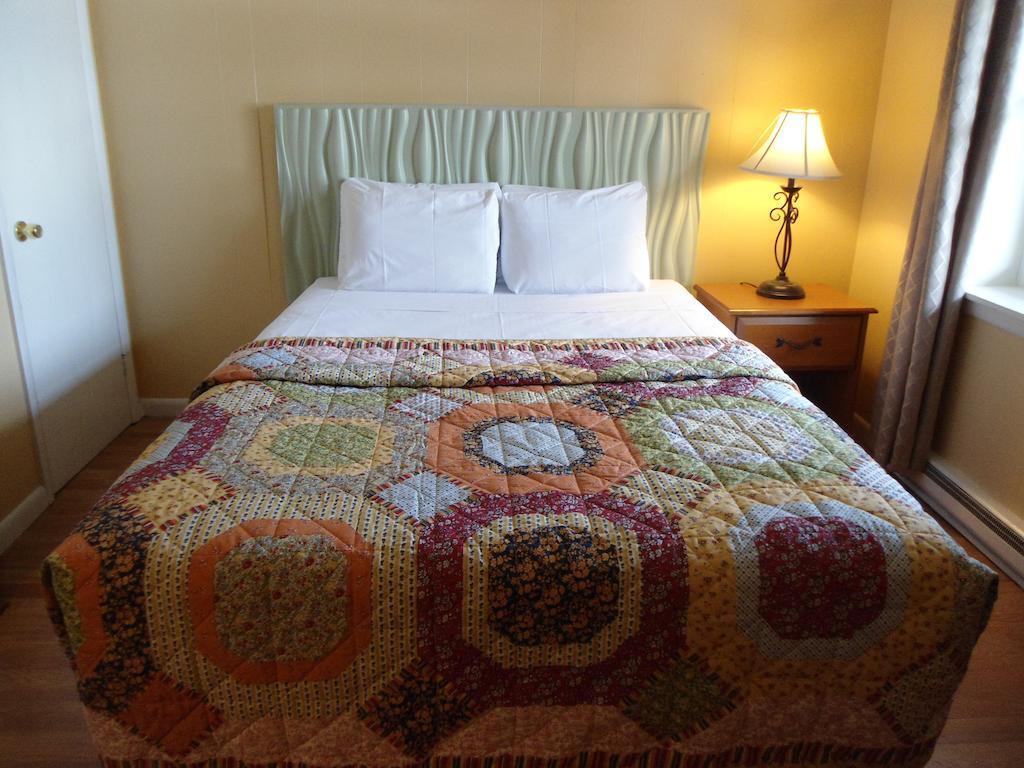 Flower Field Inn And Cottages Stroudsburg Oda fotoğraf