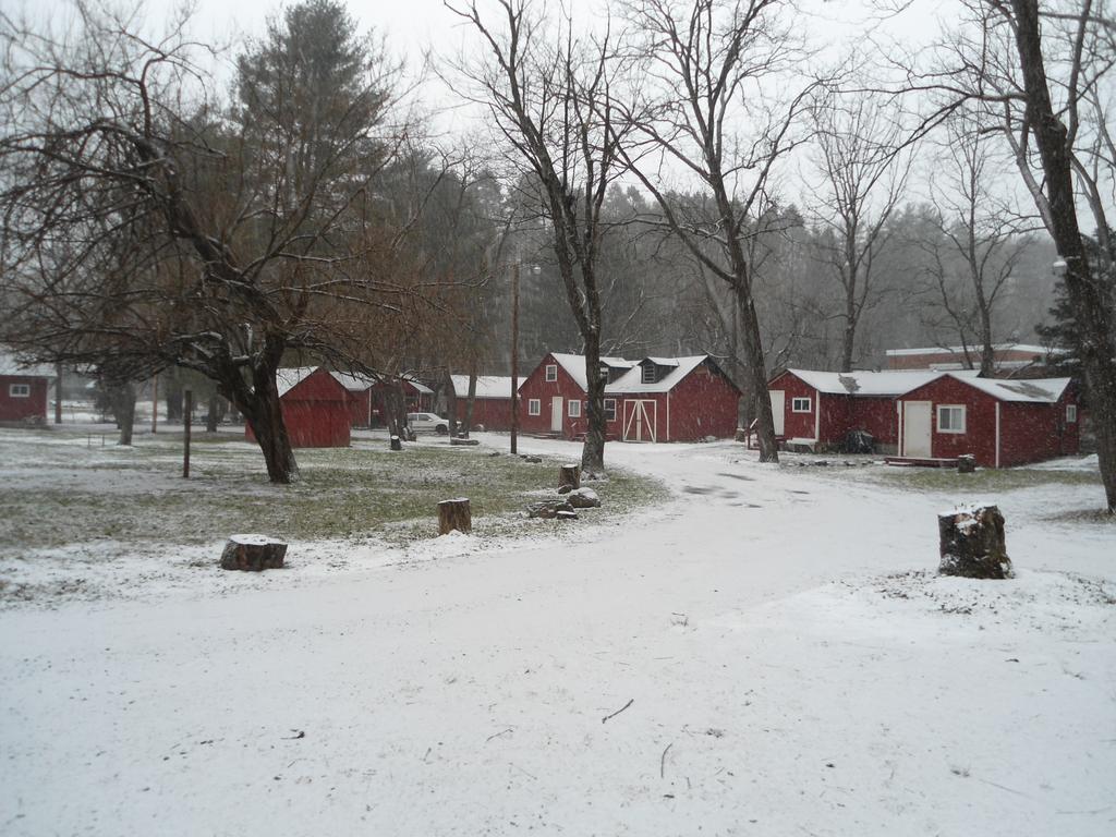Flower Field Inn And Cottages Stroudsburg Dış mekan fotoğraf